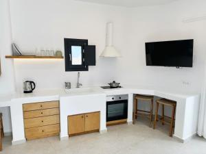 Kukulú Luxury Pool Studio - Mykonos Private Oasis