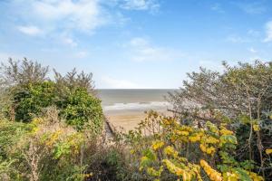 5 Bed in Overstrand oc-1922
