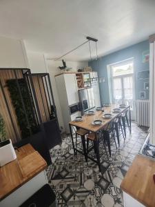 Le Cocon Nivernais Grande maison 14 pers avec spa piscine et aire de jeux