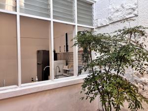Corner Single-Storey Fire Camp 9pax FreeWiFi Ipoh Town By LUX SUITES