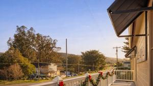 Tomales Hotel, Minutes from Dillon Beach