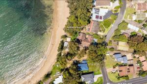 80m to sand Sunshine Bay retreat Batemans Bay