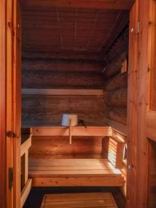 Pyhänäkyy D - cabin with a view to the slopes