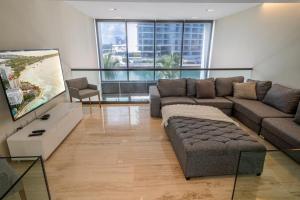 Luxury Waterfront Villa Puerto Cancun Marina