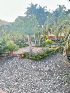 Gardens, mountains, pool and super comfort