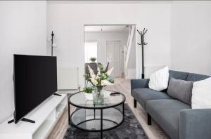 Cosy 2BR Home, Birkenhead near Liverpool