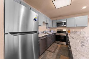 Snowbridge Square F206