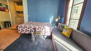 Cut Cut Cut apt centre city