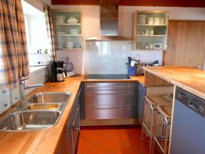 Poppenbüll thatched house