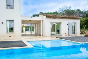 Villa contemporaine 170 m2 havre de paix piscine