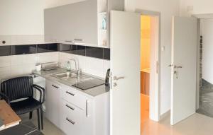 Lovely Apartment In Novi Vinodolski With Wifi