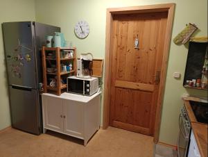 Großzügige Souterrain Ferienwohnung im Grünen