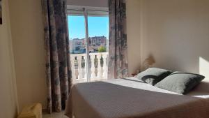 Chalet independiente lujo con piscina privada zona residencial tranquila