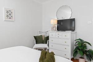 Miranda Stylish 2 Bed near Cronulla & Airport