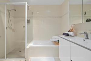 Miranda Stylish 2 Bed near Cronulla & Airport