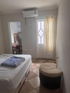 3 en-suites, one block from the beach, swimming pool