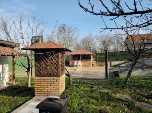 Vikendica dolina mira