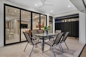 Twin Two Luxury in Northfield