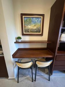 Peaceful Stay Steps from the Lagoon