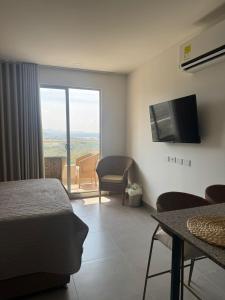 Oceanfront Loft with Incredible View