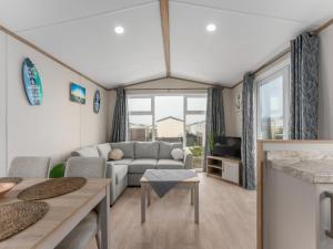 Chalet in De Haan with terrace