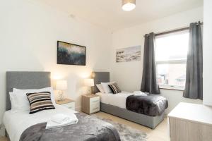 Comfortable 2-BR House in Barking -Free Parking