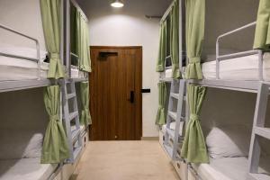 Konnect Inn POD Hotel-Near IGI Airport & Opposite NDLS