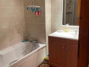 Appartement 3 pièces, 4 pers, balcon, parking - FR-1-263-645