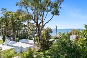 Whalers Retreat - Hyams Beach 3BR cottage
