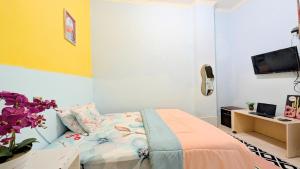 Homey Guesthouse near Tunjungan Plaza Syariah