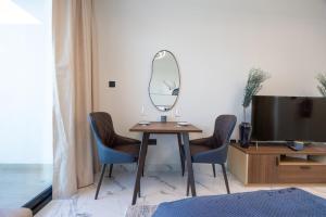 Bloomfields Serene STU in Al Maryah View