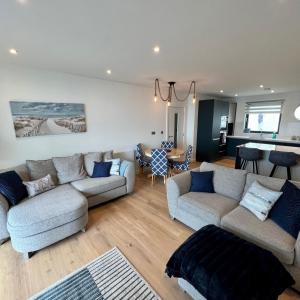 Seafront retreat-Ramsgate luxury apartment with parking