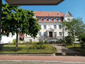 Gartenhaus in ruhiger und geschützter Südlage