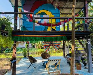 Latehouse bar Amphawa