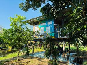 Latehouse bar Amphawa