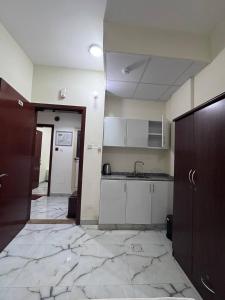 Cozy Studio Apartment near Metro