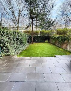 Exceptional apartment with private garden