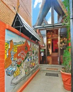 Rova Hotel - Alasora