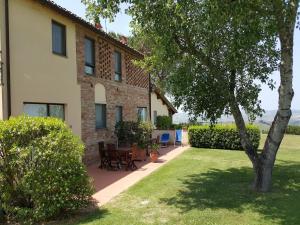 Flat with shared pool and air conditioning