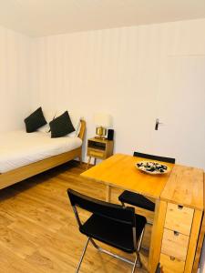 Modern studio in Clichy, quick access to Paris