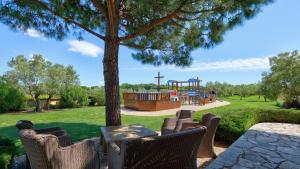 Beautiful Villa Omo with pool in Pula