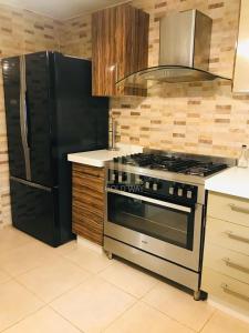 Chic 2-Bedroom - Fully Furnished
