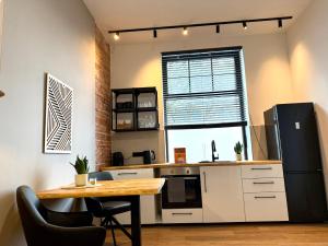 Design Studio an der KW-Brücke