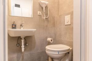 Family Comfort 3 adjacent Apts Near U6 Schöpfwerk