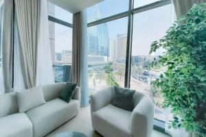 Varen Private Room in Shared Burj Vista Apartment
