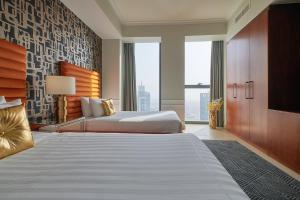 Varen Private Room in Shared Burj Vista Apartment