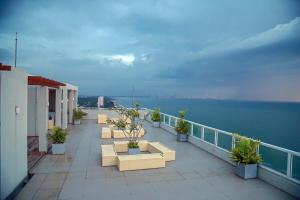 Colombo Coast Beachfront Apartment