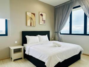 Breathtaking Sea View Penang Bridge 2BR
