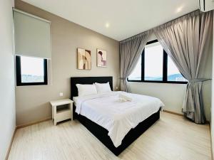Breathtaking Sea View Penang Bridge 2BR