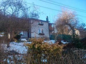 Apartament z ogrodem Poranna Rosa